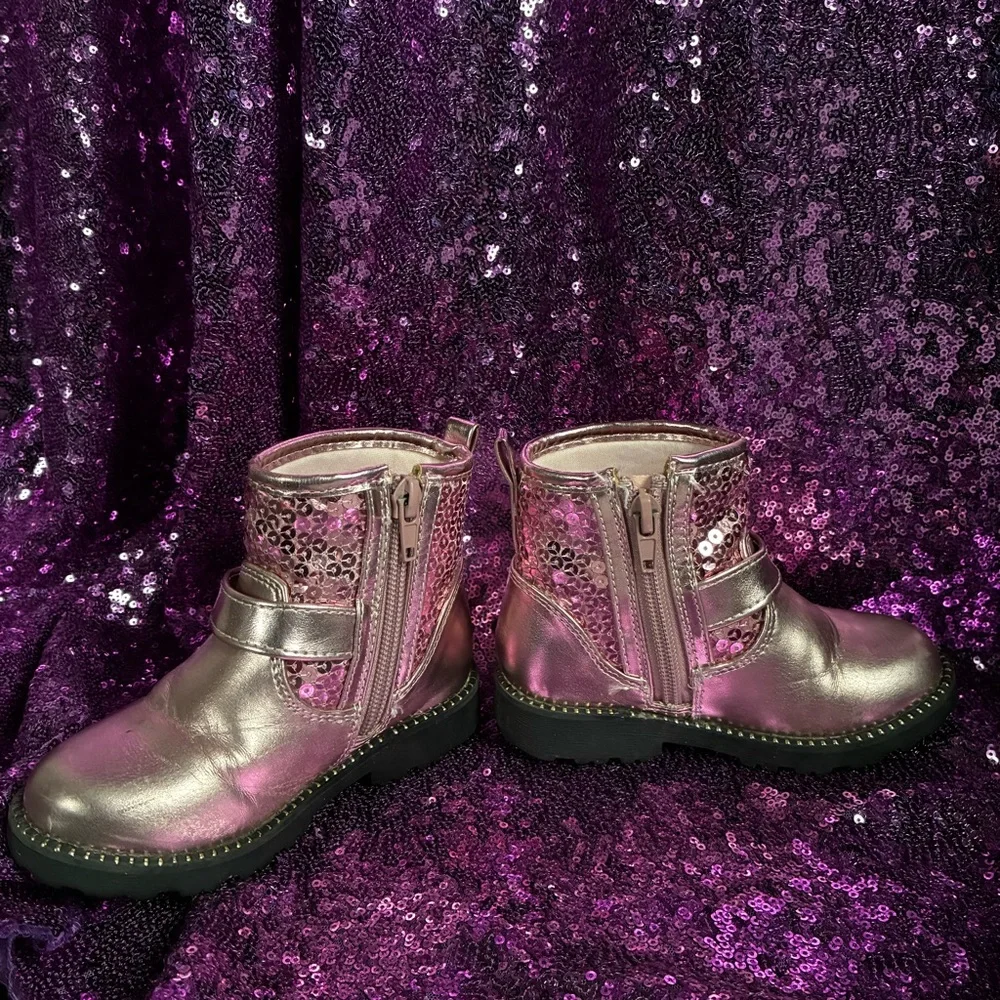 5/$20 Lil Moto Glam Toddler Girl Metallic Pink Sequin Zip Combat Boots Sz 8 GUC